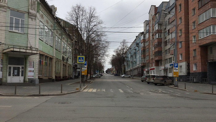 Пустые улицы города Перми. Источник фото - Дмитрий Енцов, newsko.ru